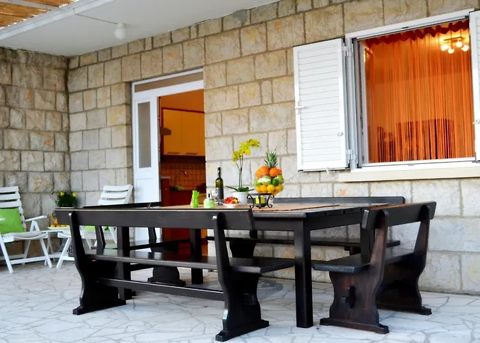 Lina Apartamento Brsečine